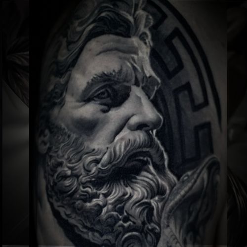 tatuaggio stile mitologia