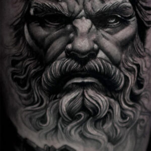 tatuaggio realistico bianco e nero