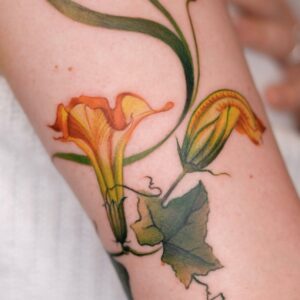 tatuaggio botanico braccio