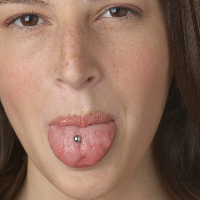 piercing alla lingua